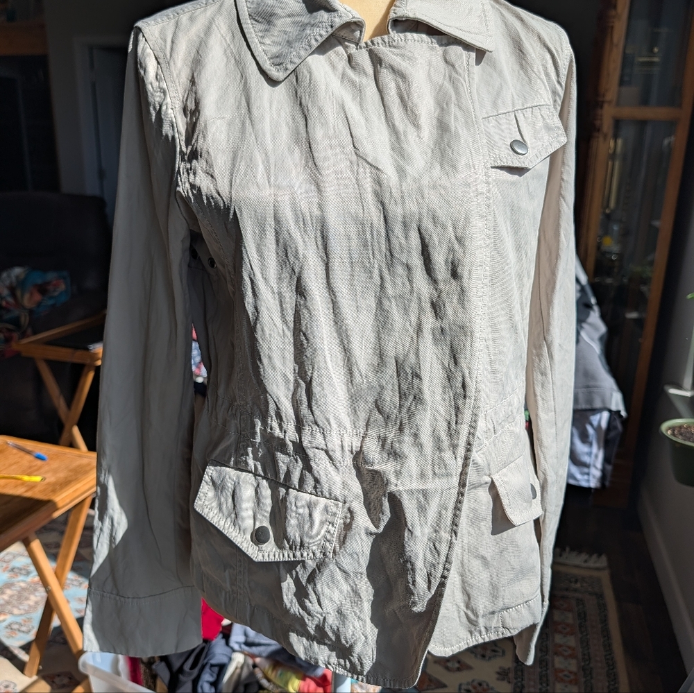 Talbots Women's Size 10 Rain Jacket Beige Durable For Sailing/Boating Zip Snap